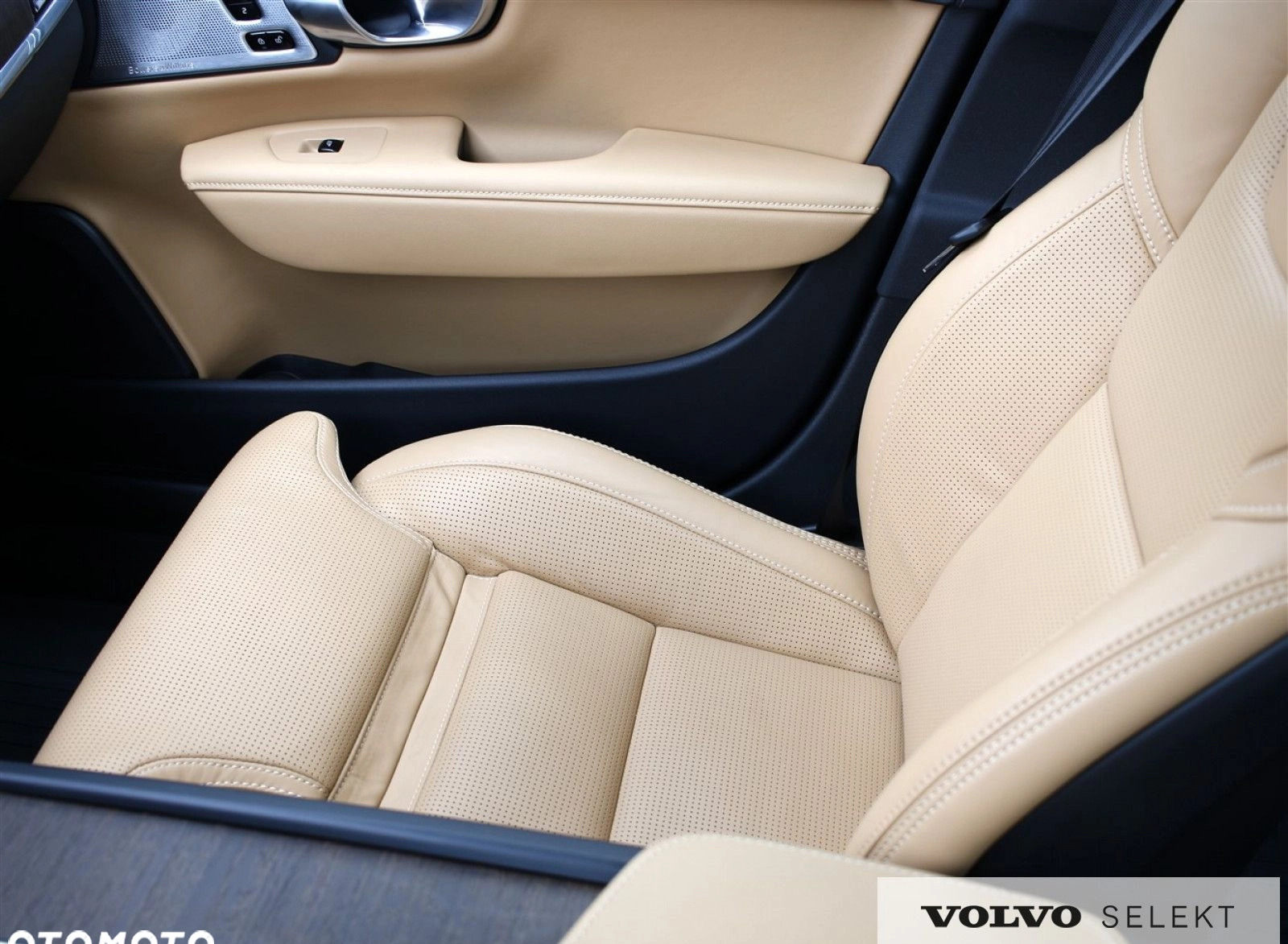 Volvo V90 Cross Country cena 325000 przebieg: 14000, rok produkcji 2023 z Tychy małe 704
